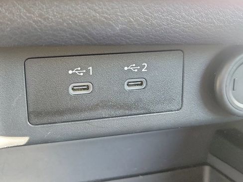 Used 2024 Nissan Rogue S image 31