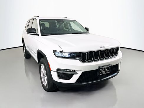 Used 2022 Jeep Grand Cherokee Limited AWD/4WD image 1