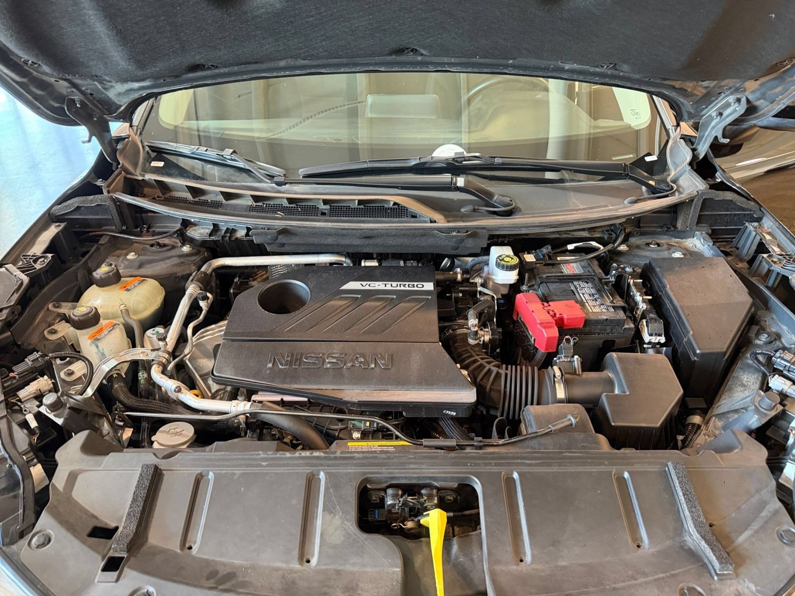Used 2025 Nissan Rogue SV FWD image 32