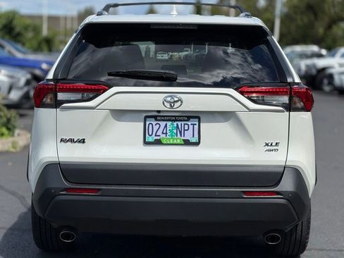 Certified 2022 Toyota RAV4 XLE Premium AWD/4WD image 4