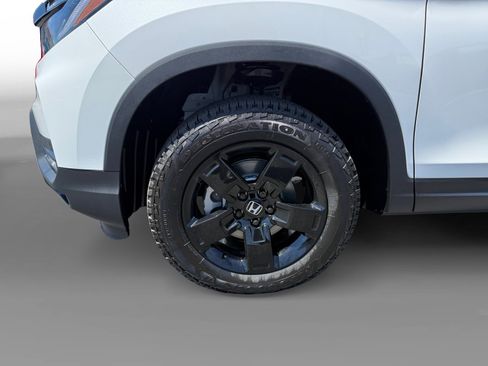 New 2026 Honda Ridgeline Black Edition image 9