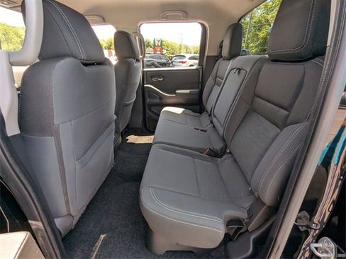 Used 2022 Nissan Frontier SV w/ Technology Package image 19