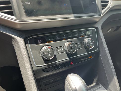 Used 2021 Volkswagen Atlas SE w/ Towing Package FWD image 26