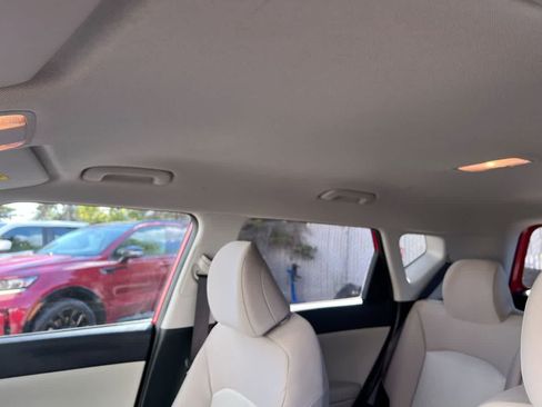 Used 2023 Kia Soul LX FWD image 22