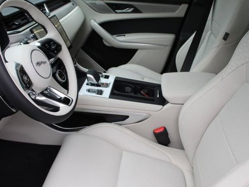 New 2026 Jaguar F-PACE R-Dynamic S image 19