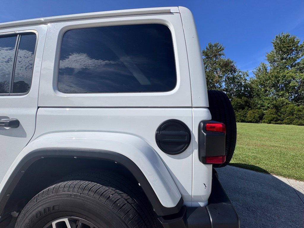Used 2024 Jeep Wrangler Unlimited Sahara AWD/4WD image 23