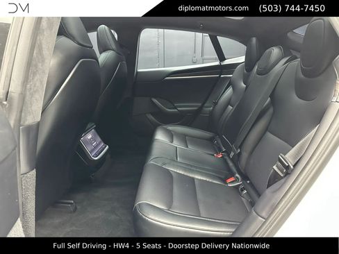 Used 2024 Tesla Model S image 22