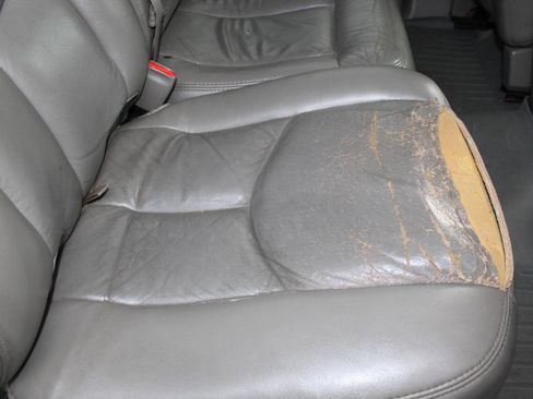 Used 2005 Chevrolet Suburban Z71 w/ Preferred Equipment Group image 21