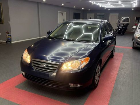 Used 2009 Hyundai Elantra GLS image 2