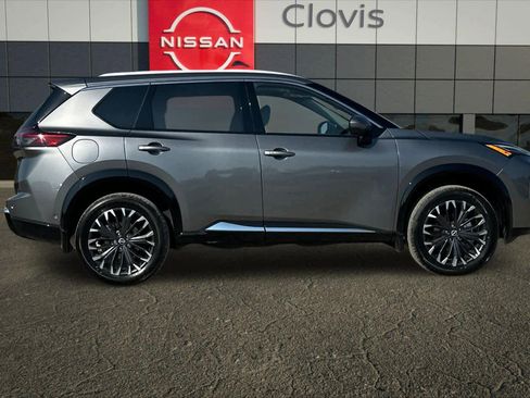 New 2026 Nissan Rogue Platinum image 9