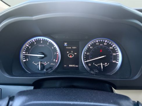 Used 2017 Toyota Highlander XLE FWD image 18