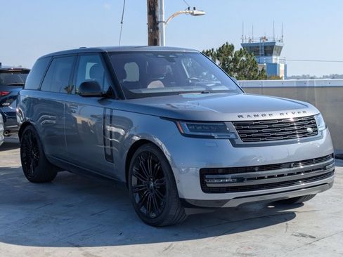 Used 2023 Land Rover Range Rover Autobiography AWD/4WD image 3