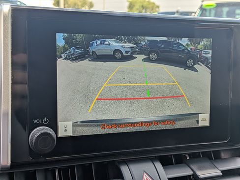 Used 2024 Toyota RAV4 XLE FWD image 32