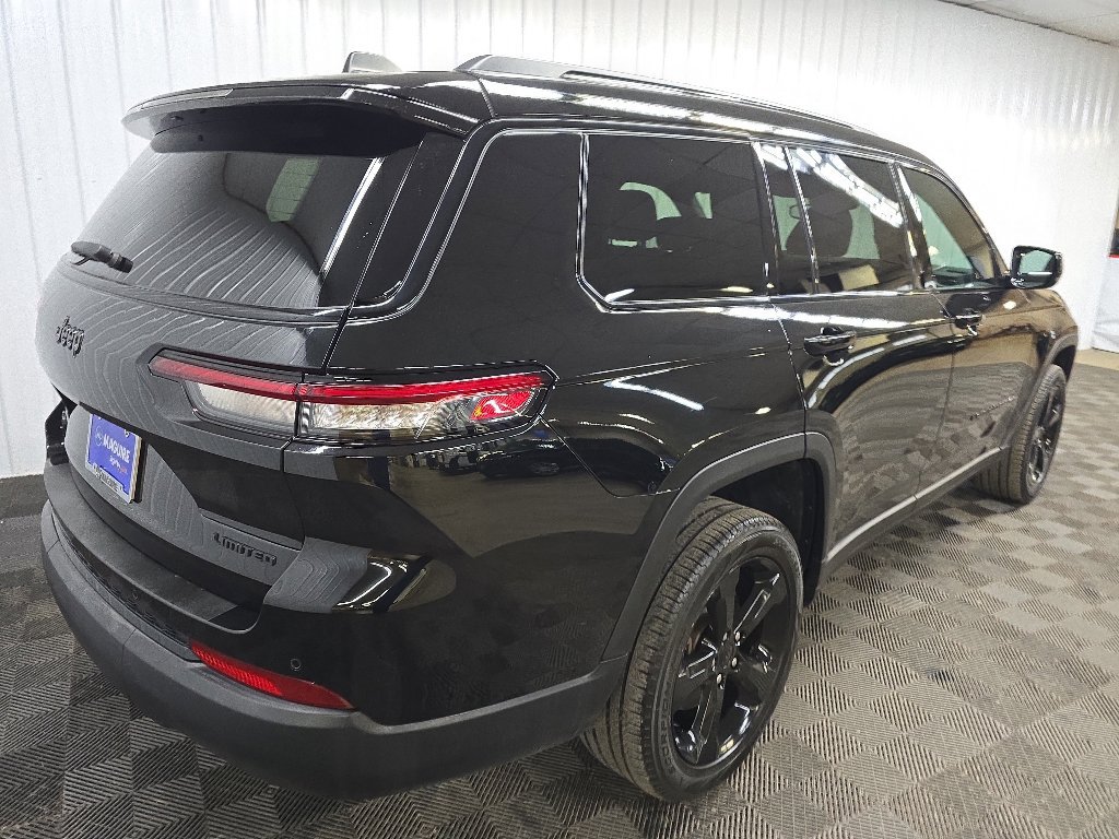 Used 2024 Jeep Grand Cherokee L Limited w/ Black Appearance Package AWD/4WD image 10