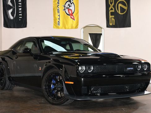 Used 2023 Dodge Challenger R/T Scat Pack RWD image 3