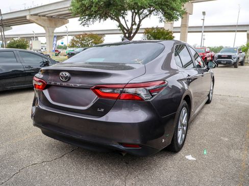 Used 2021 Toyota Camry LE image 8