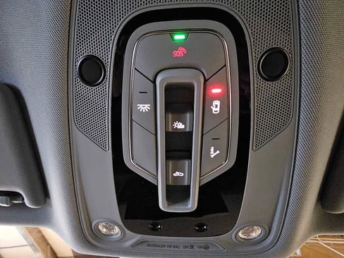 Used 2023 Audi Q5 2.0T Premium w/ Convenience Package image 33