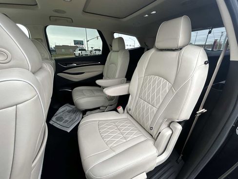 Used 2022 Buick Enclave Avenir w/ Avenir Technology Package AWD/4WD image 26