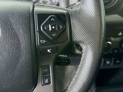 Used 2022 Toyota Tacoma TRD Off-Road w/ Technology Package image 11