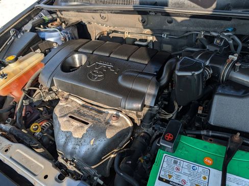 Used 2011 Toyota RAV4 4WD image 21