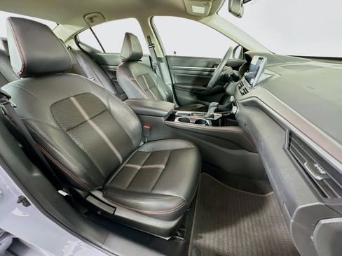 Used 2024 Nissan Altima 2.5 SR image 29