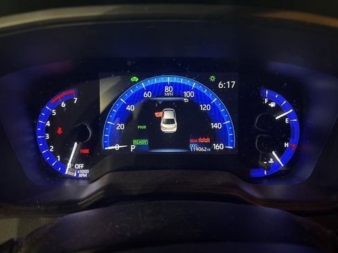 Used 2020 Toyota Corolla LE image 15