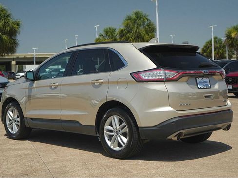 Used 2018 Ford Edge SEL w/ Equipment Group 201A FWD image 4