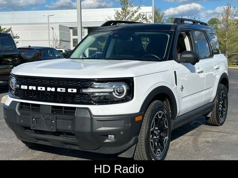 Used 2025 Ford Bronco Sport Outer Banks w/ Outer Banks Tech Package+ AWD/4WD image 3