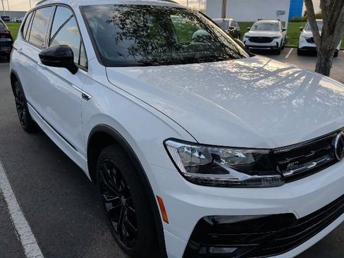 Used 2021 Volkswagen Tiguan SE R-Line AWD/4WD image 5