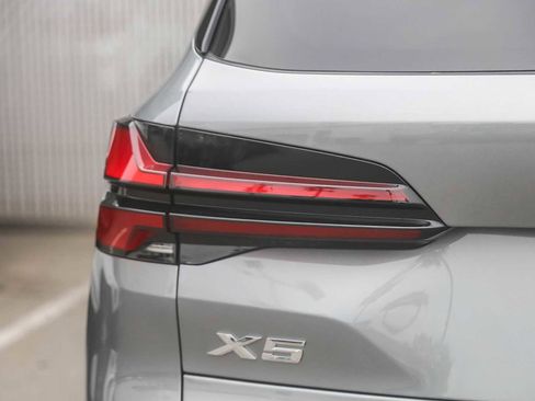 Used 2025 BMW X5 xDrive50e w/ Executive Package image 7