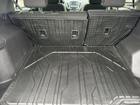 Used 2023 Chevrolet Equinox LT w/ LPO, Floor Liner Package image 15