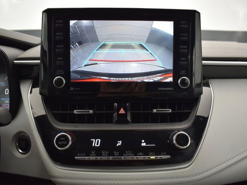 Used 2022 Toyota Corolla SE w/ Carpet Mat Package (TMS) image 15