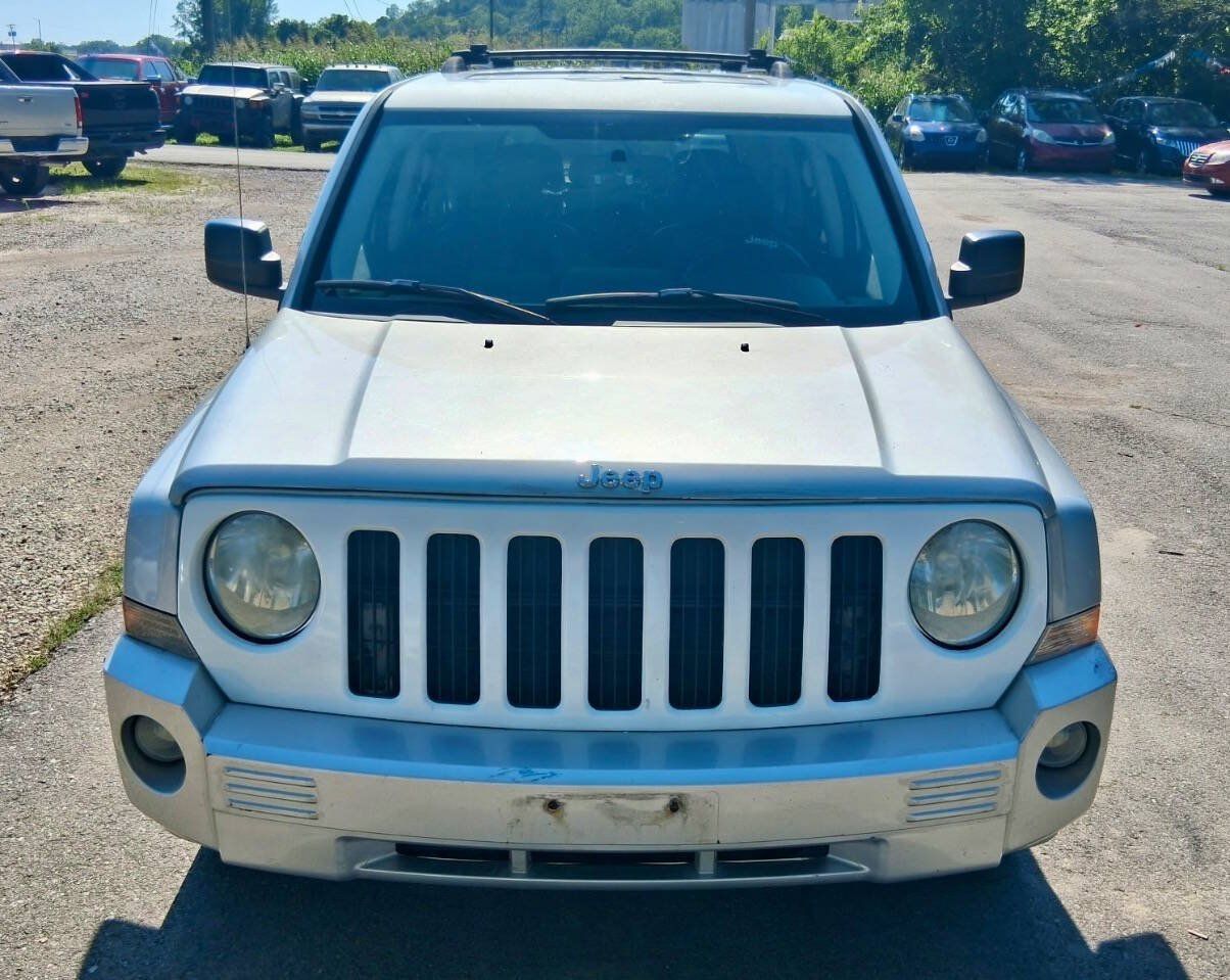 Used 2007 Jeep Patriot Limited w/ Driver Convenience Group FWD image 2