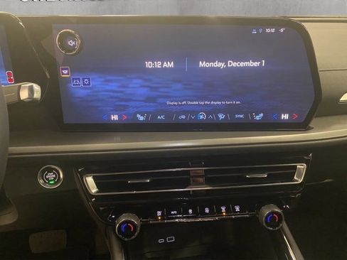 New 2026 Chevrolet Traverse LT w/ Driver Confidence Package image 9