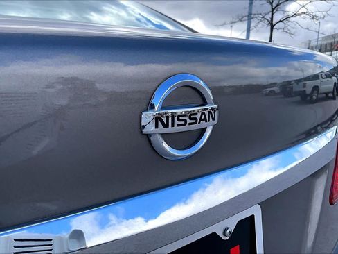 Used 2015 Nissan Sentra SV image 31