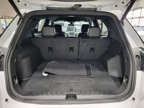 Certified 2023 Chevrolet Equinox RS FWD image 34