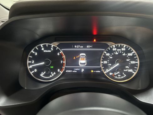 Used 2023 Nissan Rogue S AWD/4WD image 13