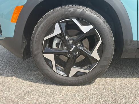 Certified 2024 Kia Seltos EX FWD image 21