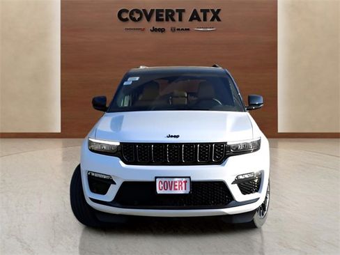 New 2025 Jeep Grand Cherokee Summit image 8