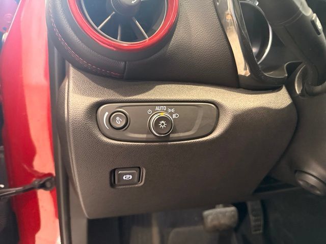 Used 2021 Chevrolet Blazer RS w/ Enhanced Convenience Package FWD image 15