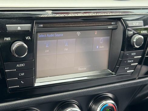 Used 2016 Toyota Corolla L FWD image 20