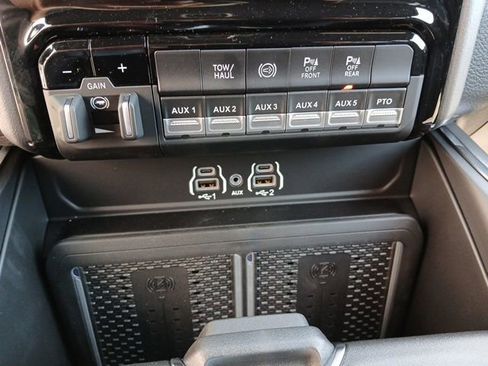 New 2026 RAM 3500 Big Horn w/ Laramie Trim Package image 39