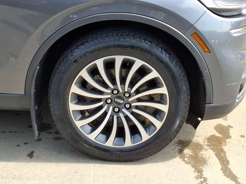 Used 2024 Lincoln Aviator AWD w/ Premium Package image 8