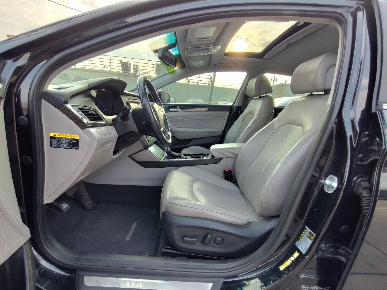 Used 2017 Hyundai Sonata Limited FWD image 11