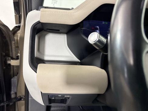 Used 2021 Land Rover Defender 110 SE image 14