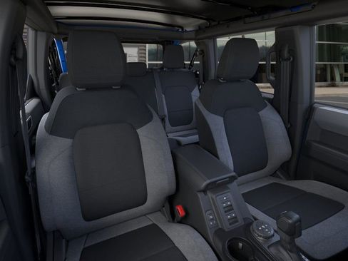New 2025 Ford Bronco 4-Door image 10