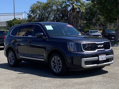 Used 2025 Kia Telluride LX FWD image 43