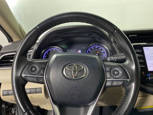 Used 2018 Toyota Camry XLE w/ Audio Package image 12