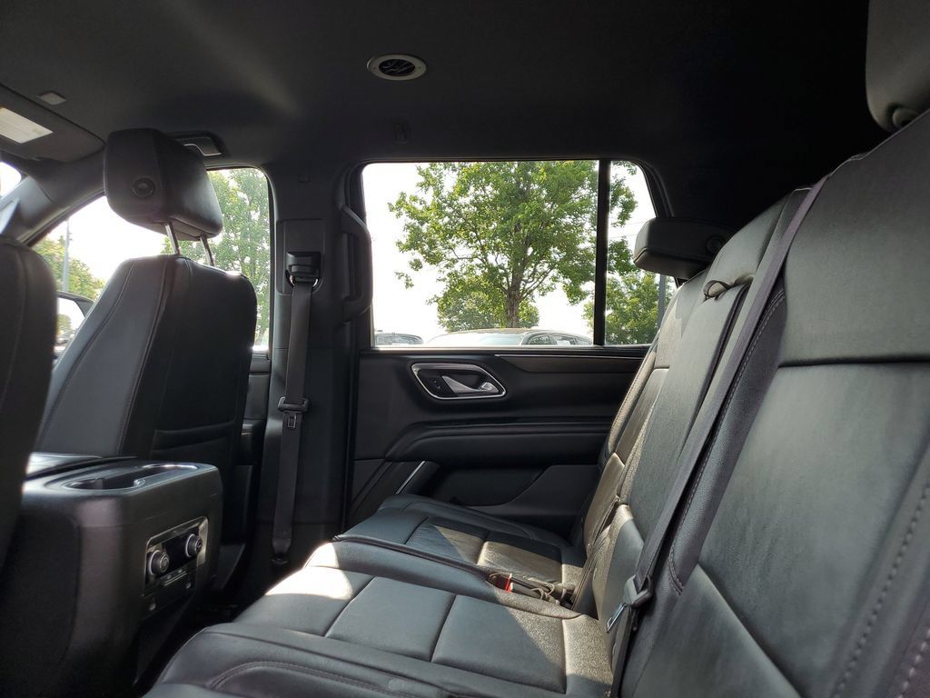 Used 2024 Chevrolet Tahoe LT RWD image 12
