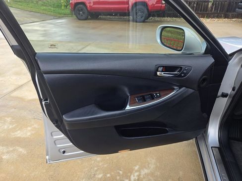 Used 2011 Lexus ES 350 FWD image 19